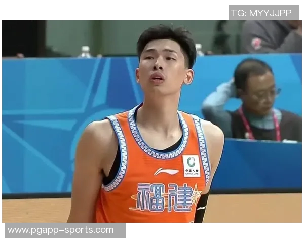 邹阳第二节狂飙18分半场8投全中三分4中4展现超强状态